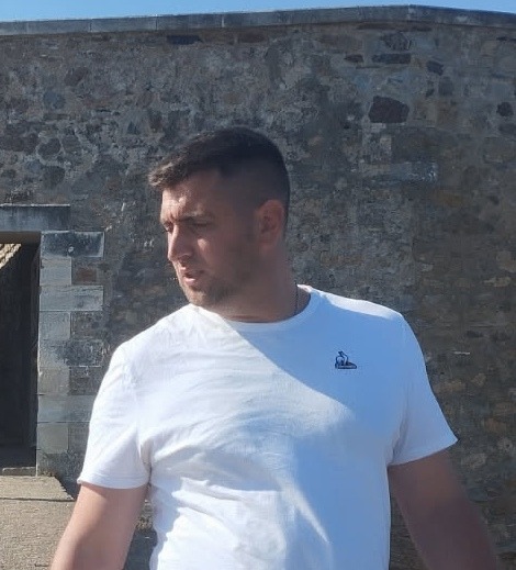 Profil de Allaoua, 33 ans, Rencontre Amicale à Lüen