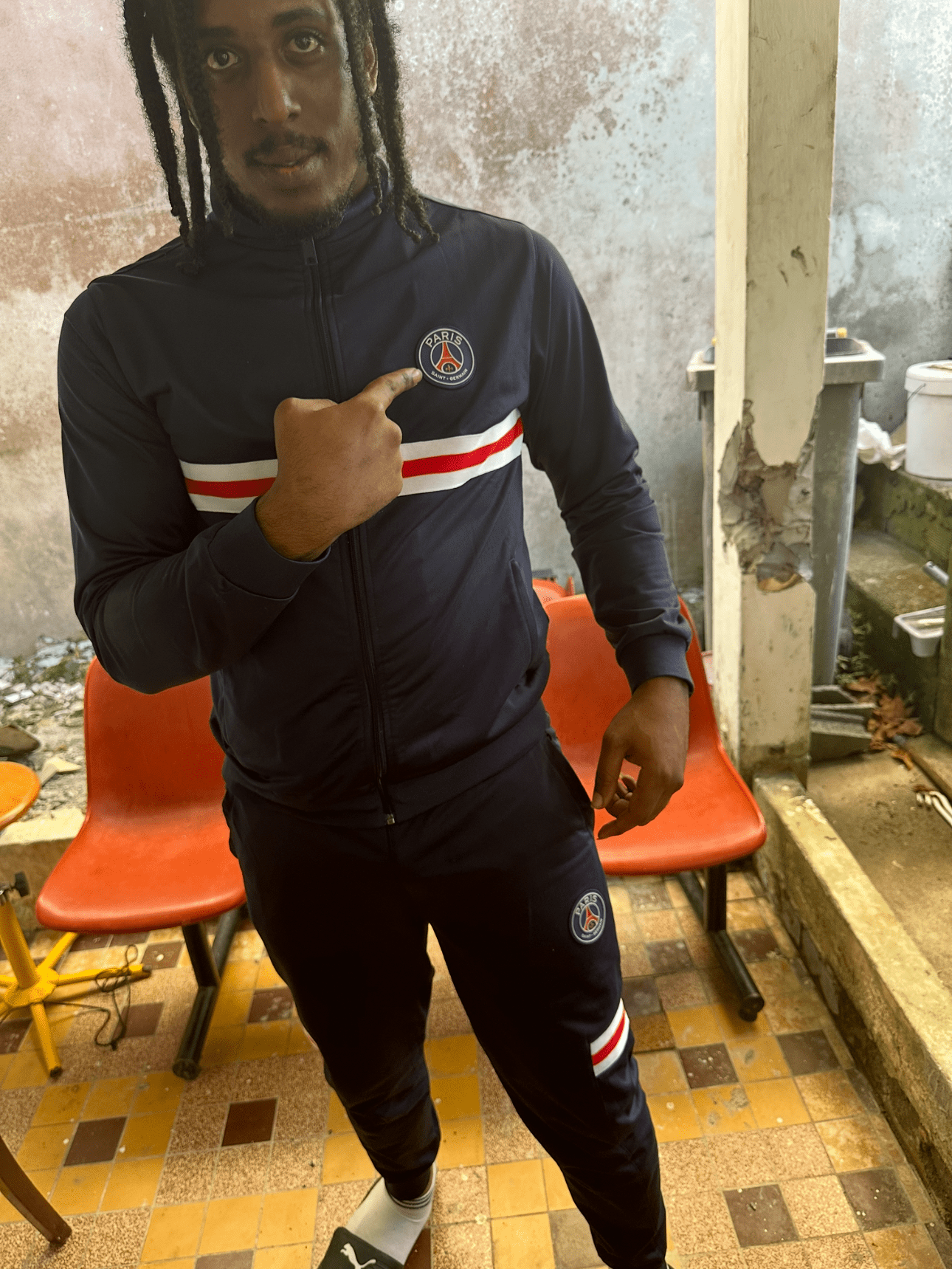 Profil de Houzefa, 27 ans, Rencontre Amicale à Ferreyres