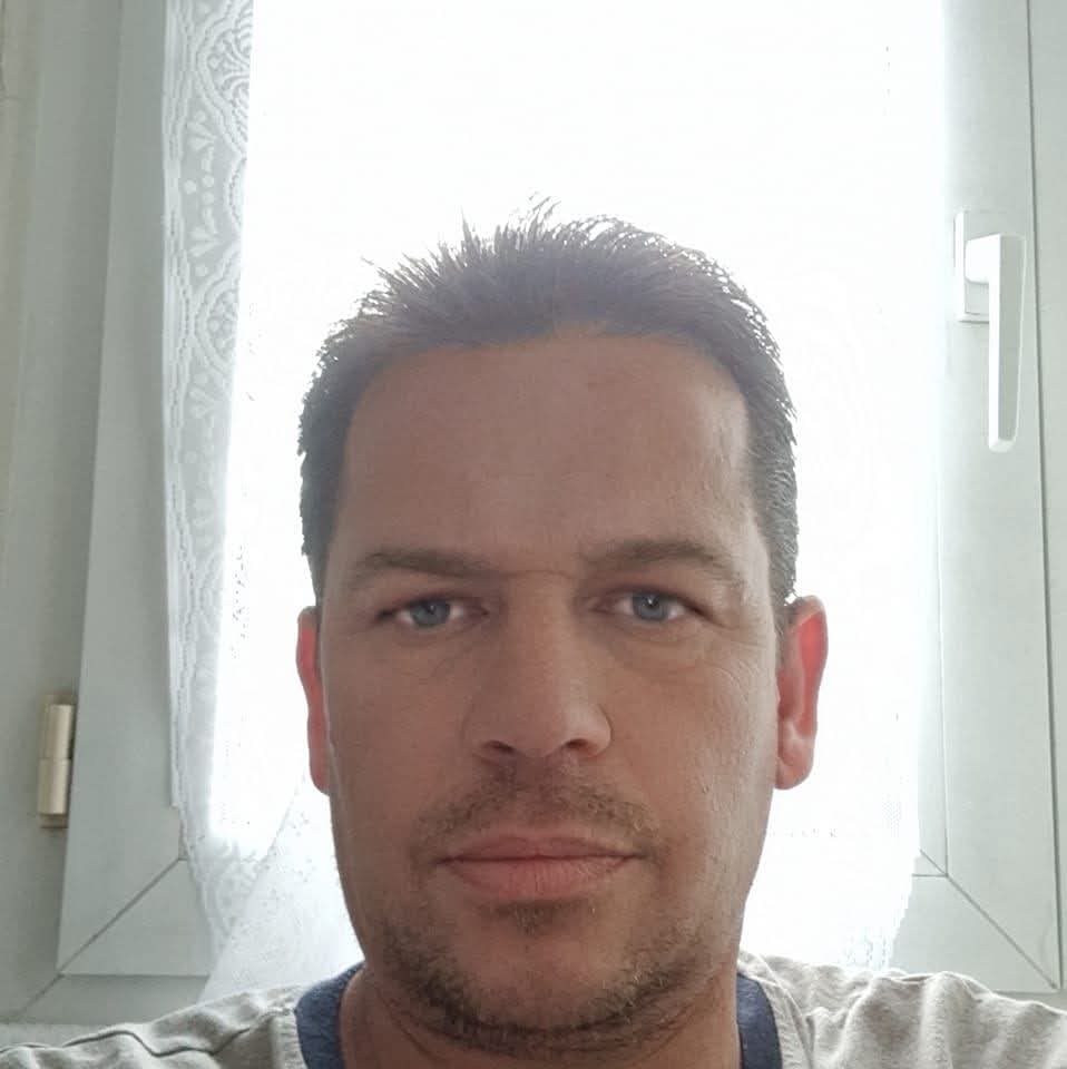 Profil de Arsalan, 50 ans, Rencontre Amicale à Mutten