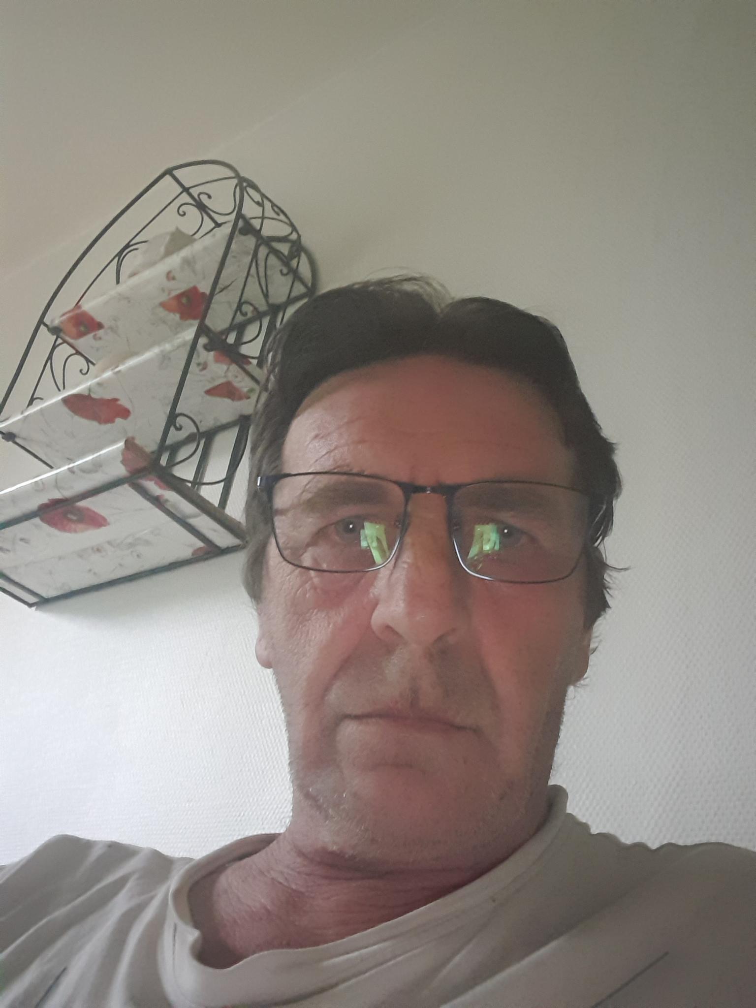 Profil de Zacchari, 55 ans, Rencontre Amicale à Unterbach BE