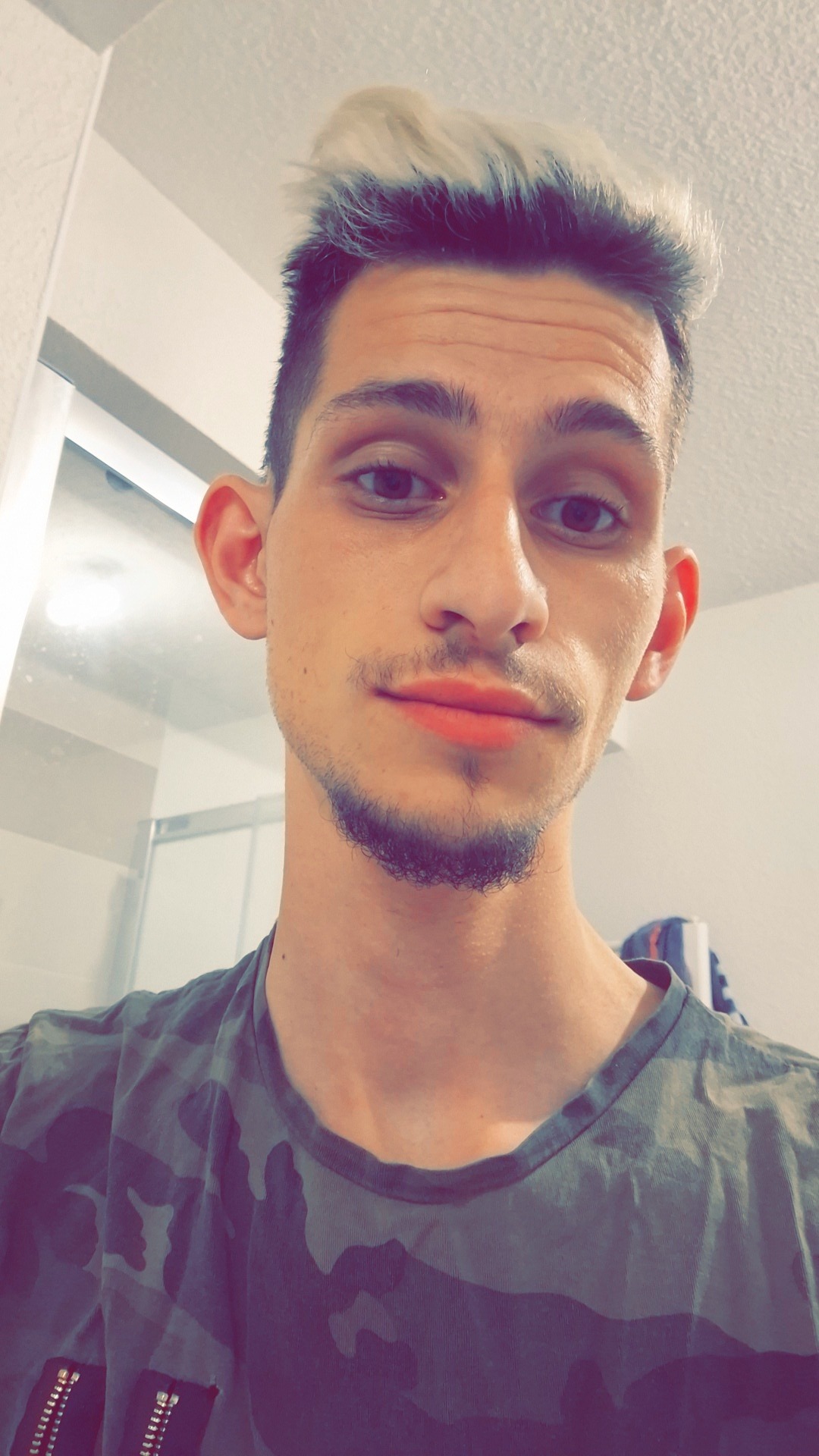 Profil de Trung, 29 ans, Rencontre Amicale à Arbaz