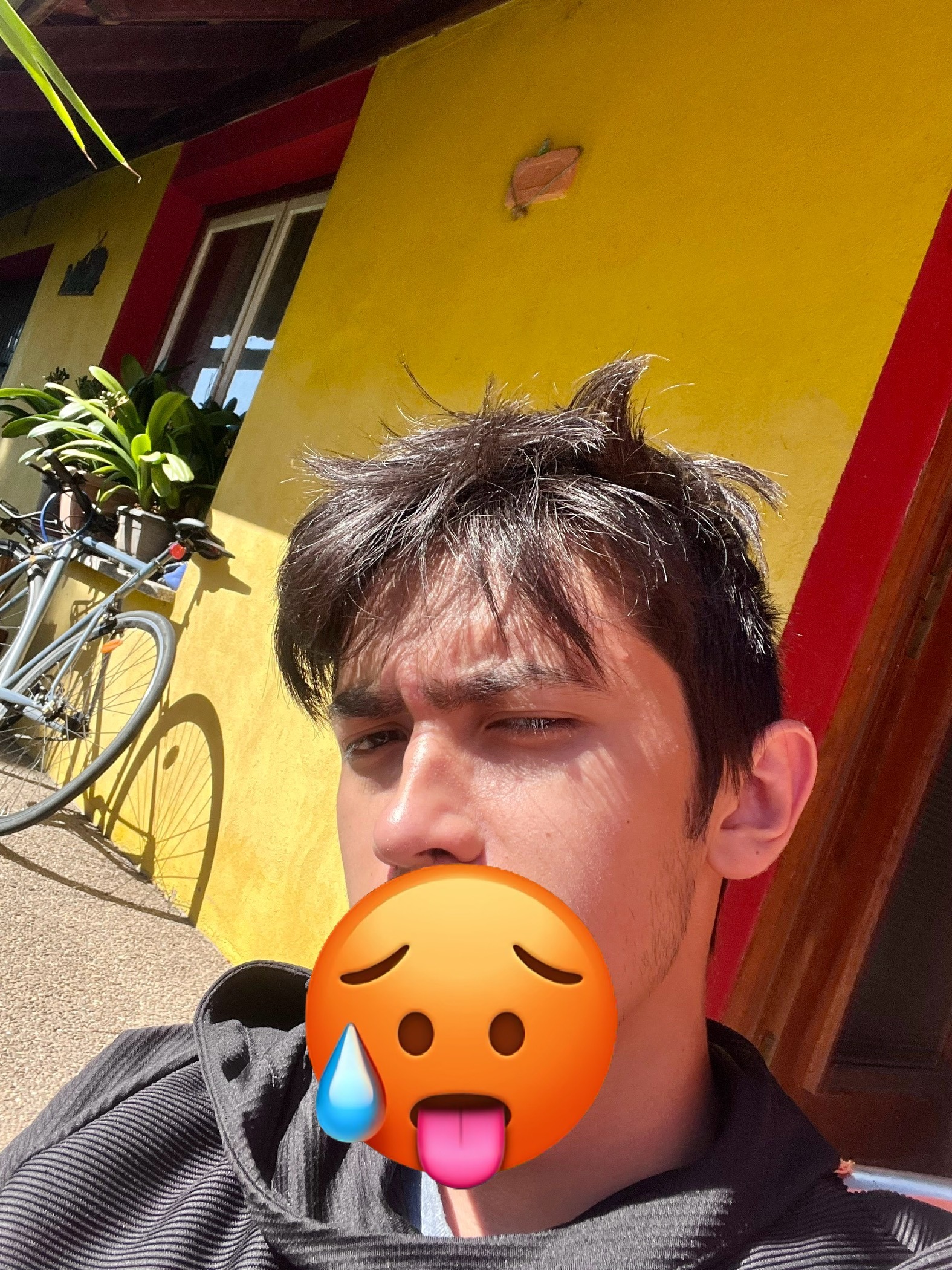 Profil de Chemsy, 22 ans, Rencontre Amicale à Flüeli-Ranft