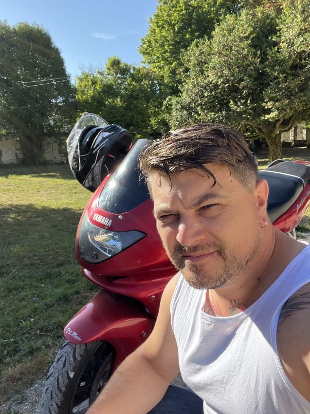 Profil de Zackary, 42 ans, Rencontre Amicale à Saubraz