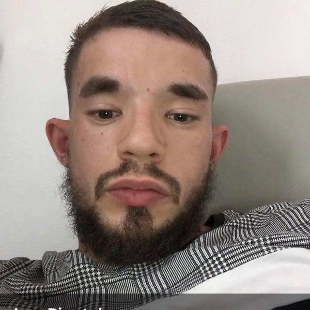 Profil de Bawer, 24 ans, Rencontre Amicale à Bigenthal