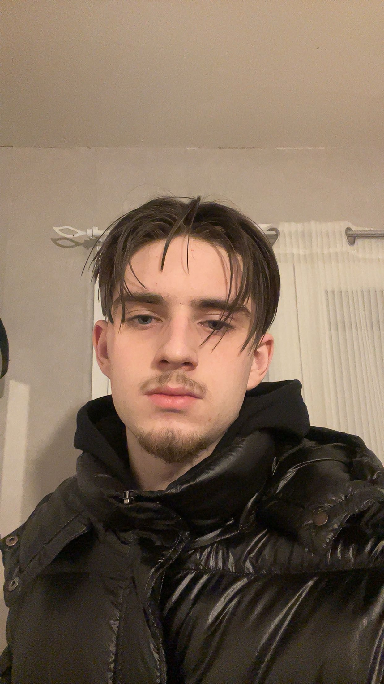 Profil de Lee-roy, 20 ans, Rencontre Amicale à Danis