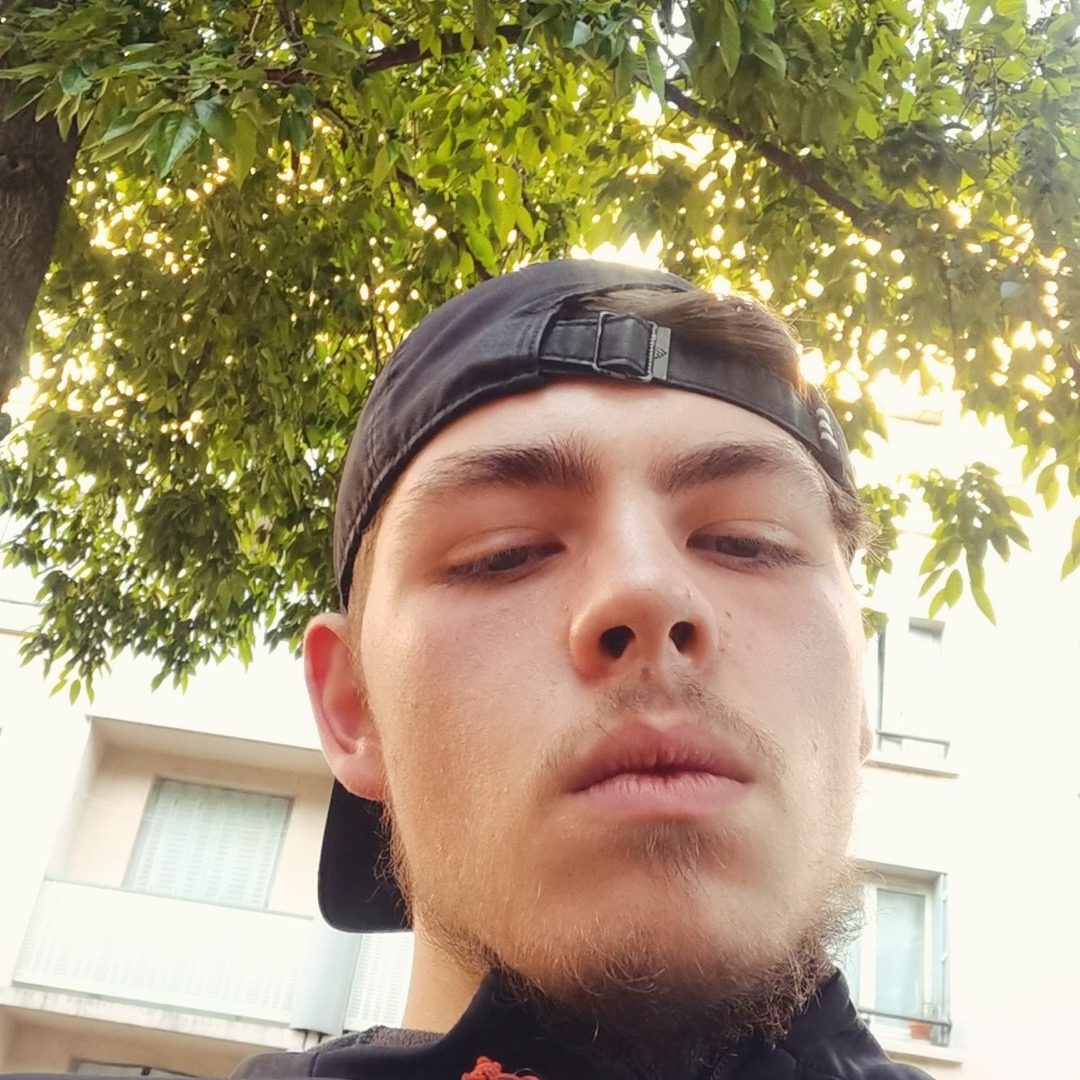 Profil de Kendal, 21 ans, Rencontre Amicale à Brusio